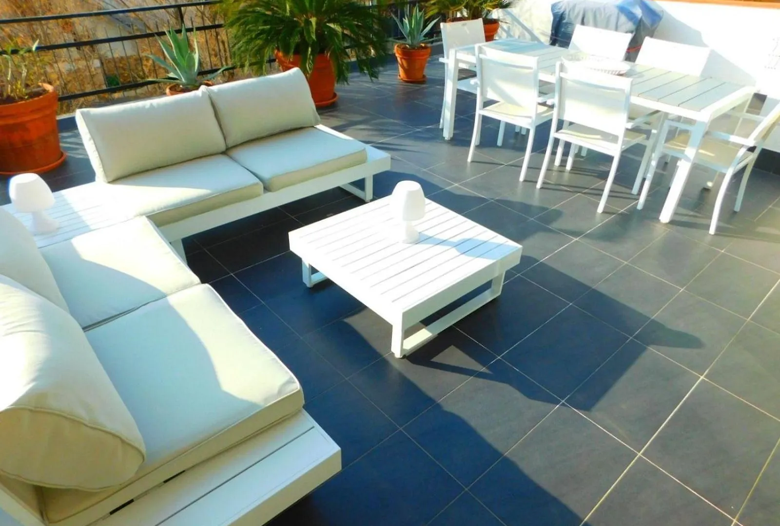 Apartment In Strandnaehe Mit Grosser Terrasse, Parkplatz Und Meerblick In Salatar, Roses 0*,  Espagne