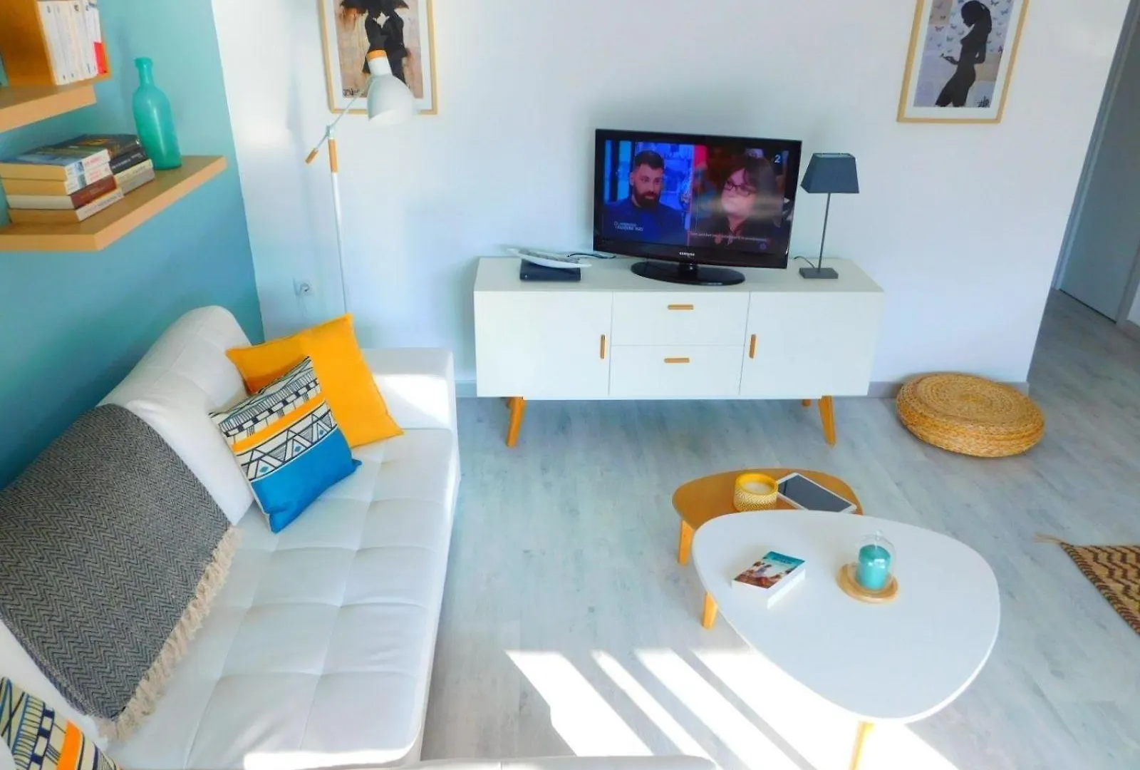 Apartment In Strandnaehe Mit Grosser Terrasse, Parkplatz Und Meerblick In Salatar, Roses Espagne