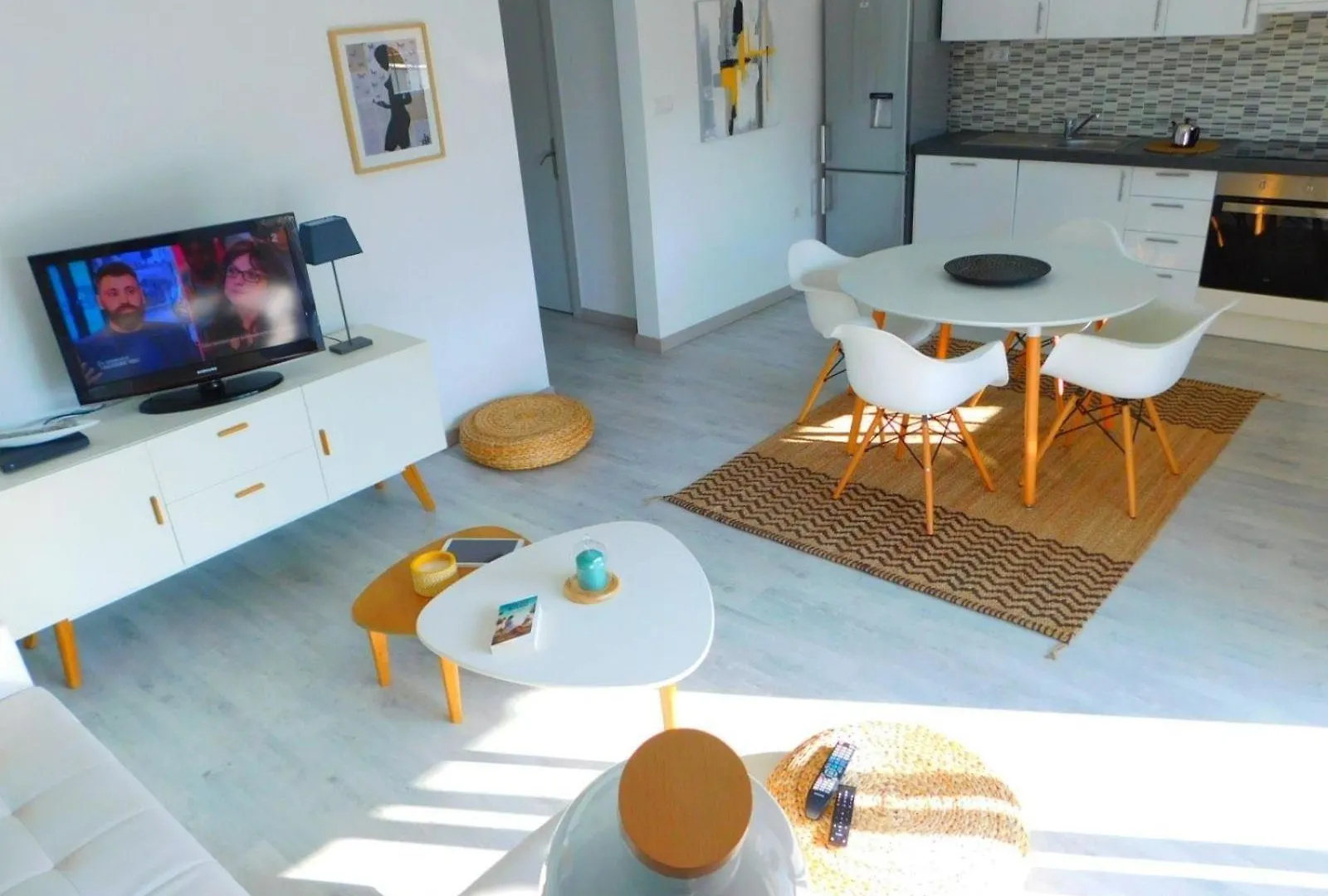 Apartment In Strandnaehe Mit Grosser Terrasse, Parkplatz Und Meerblick In Salatar, Roses Spain